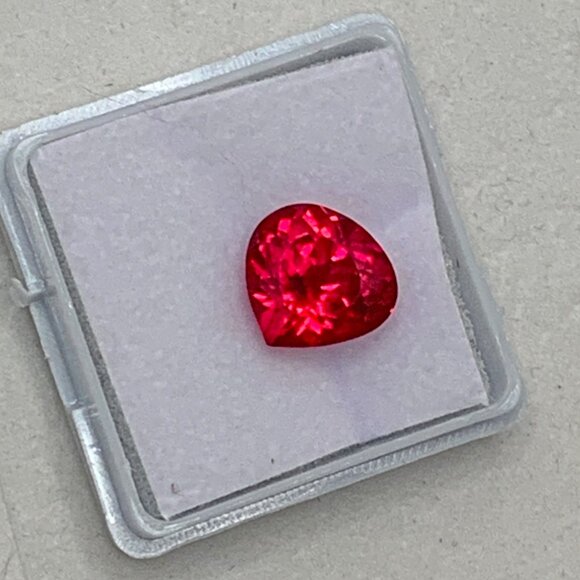 DAZZLING Certified Pear Ruby Gemstone - Picture 7 of 14